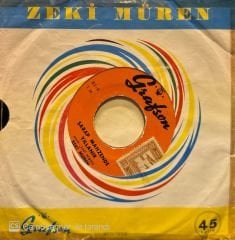 Zeki Müren - Şarap Mahzende Yıllanır / Solsanda Sararsanda 45'lik