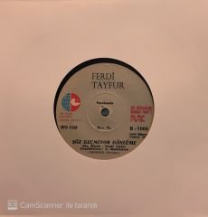 Ferdi Tayfur - Benim Gibi Sevenler / Söz Geçmiyor Gönlüme 45'lik