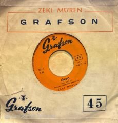 Zeki Müren - Lingo / Ben Ağlarken O Ellerde Gülüyordu 45'lik