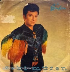 Zeki Müren - Gözleri Aşka Gülen / Ömrüm Seni Sevmekle Nihayet Bulacaktır 45'lik
