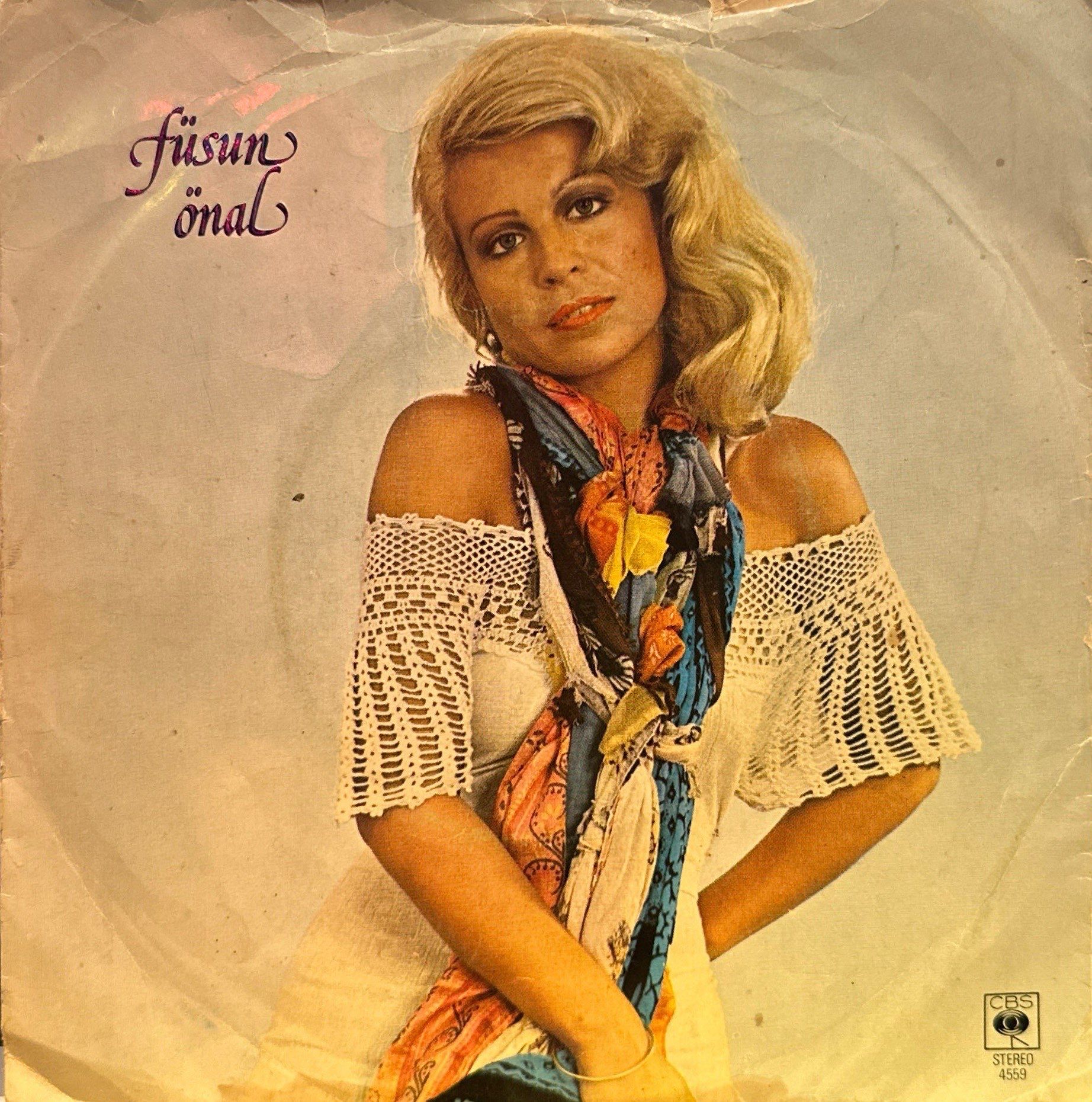 Füsun Önal - Neden Tuttun Elimi / Bunlar da Geçer 45'lik