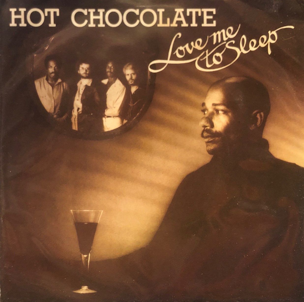 Hot Chocolate - Love Me To Sleep / The Girl Is A Fox 45'lik