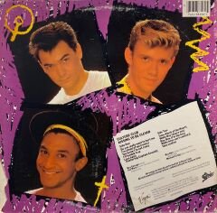 Culture Club – Kissing To Be Clever LP