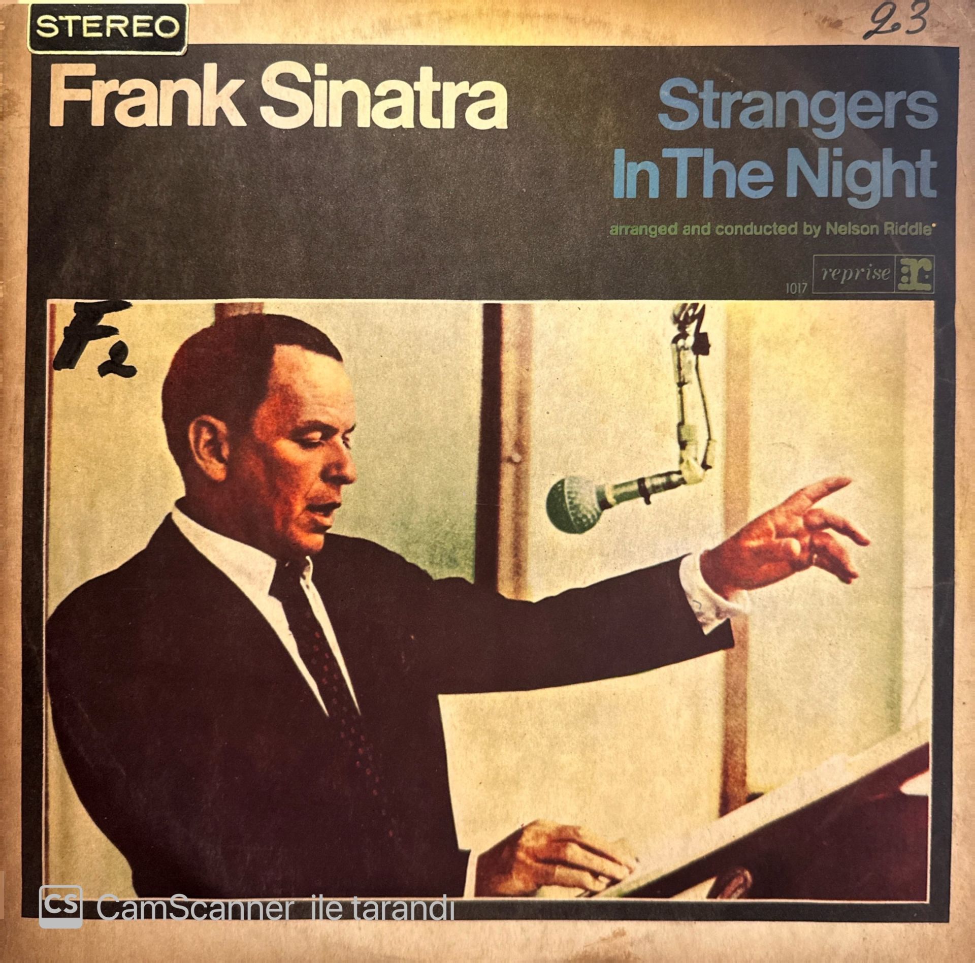 Frank Sinatra – Strangers In The Night LP