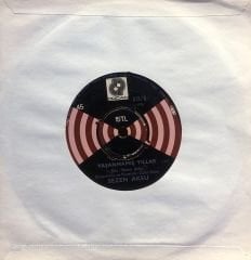 Sezen Aksu - Kusura Bakma / Yaşanmamış Yıllar 45lik