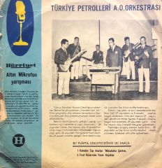 T.P.A.O. Orkestrası - Kaleden Top Atarlar / Fırat Kenarında Yüzer Kayıklar 45'lik