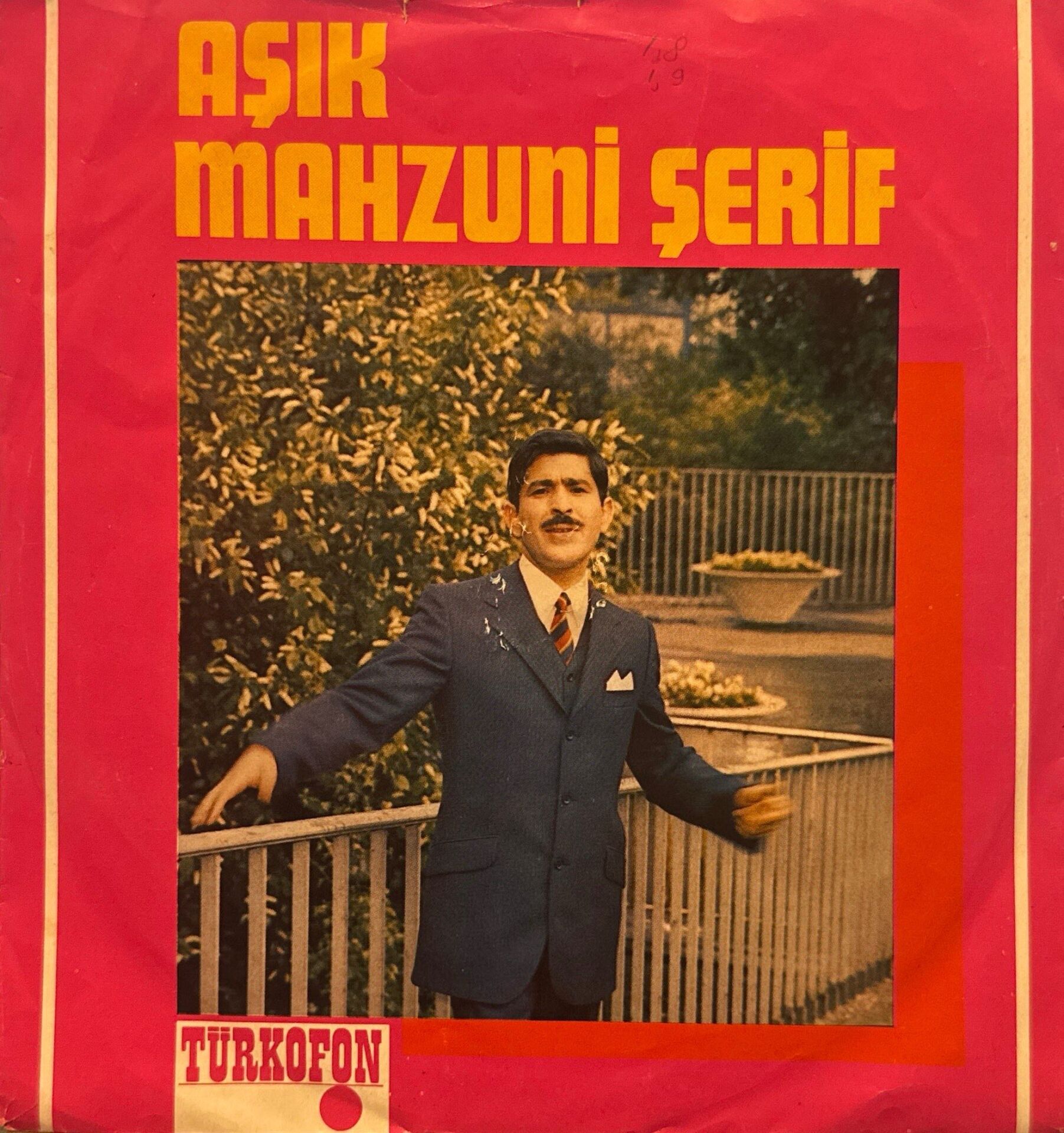 Aşık Mahzuni Şerif - İte Bak İte / Değme Doktor Değme Yaram Başkadır 45'lik ( Almanya baskı )