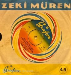 Zeki Müren - Veda / Seni Ben Ellerin Olsun Diye Mi Sevdim