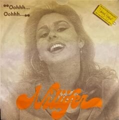 Nilüfer - Beyaz Mendil / Oohhh... Ohhh.. 45'lik