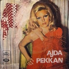 Ajda Pekkan - Kimdir Bu Sevgili / Onu Bana Bırak 45'lik