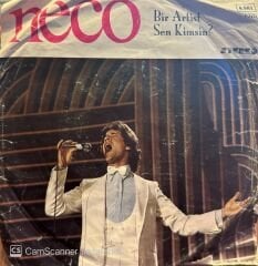 Neco - Bir Artist / Sen Kimsin 45lik