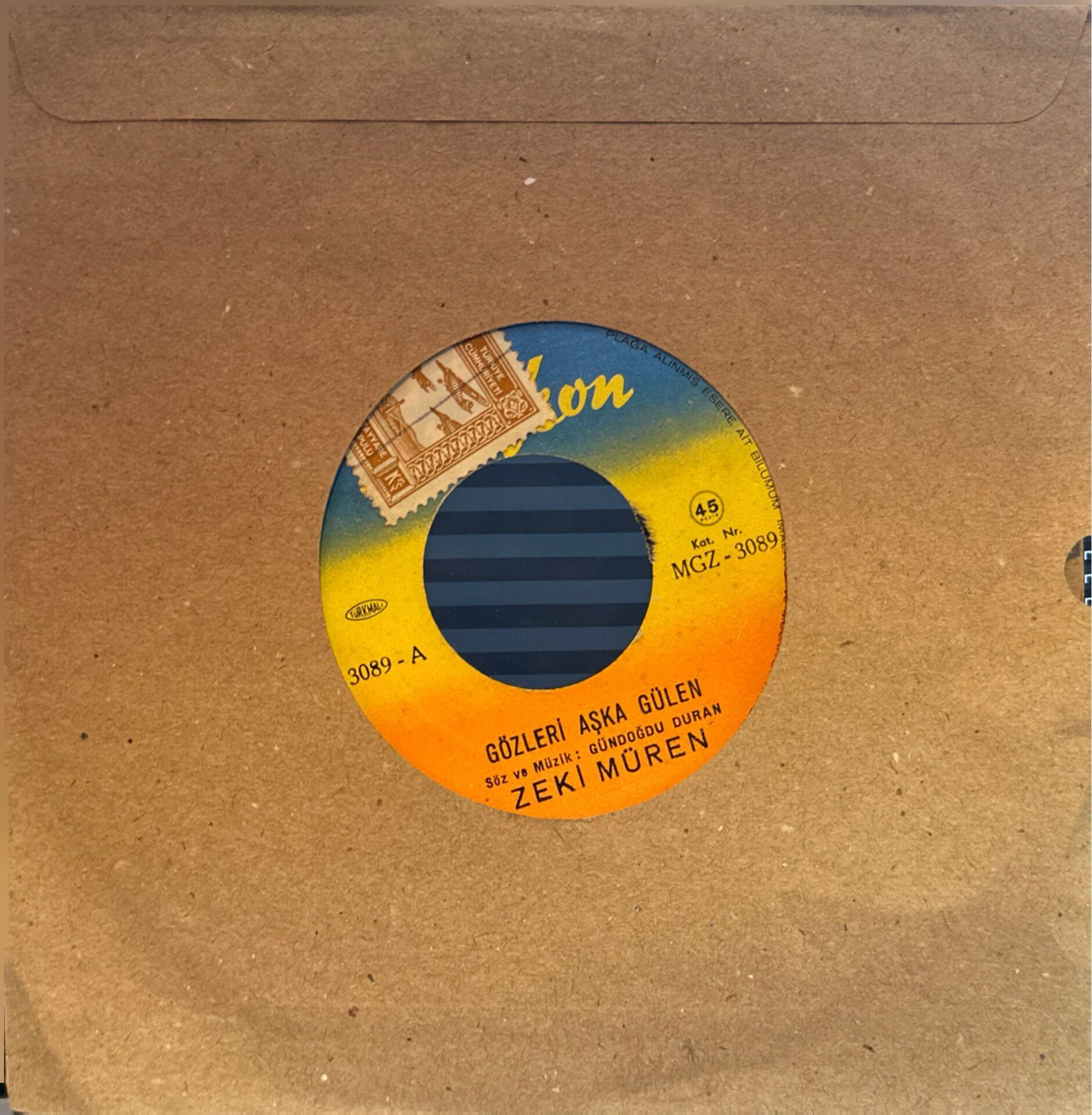 Zeki Müren - Gözleri Aşka Gülen / Ömrüm Seni Sevmekle Nihayet Bulacaktır 45'lik