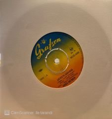 Zeki Müren - Düğün Gecesi / Mühür Gözlüm 45'lik