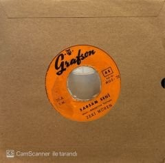 Zeki Müren - Sarsam Seni / Her Günüm Mazide Kalmış 45'lik